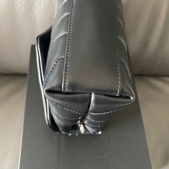 YSL Loulou Toy - Picture 12 of 14